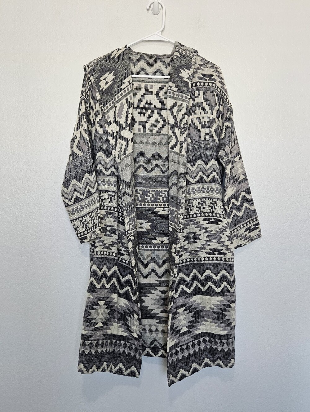 NWOT Geometric Open Front Longline Hooded Cardigan Knit Size Medium Grey Western